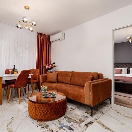 Cooper And Wood Elegance Orizont Galleries Bucureşti Exterior foto